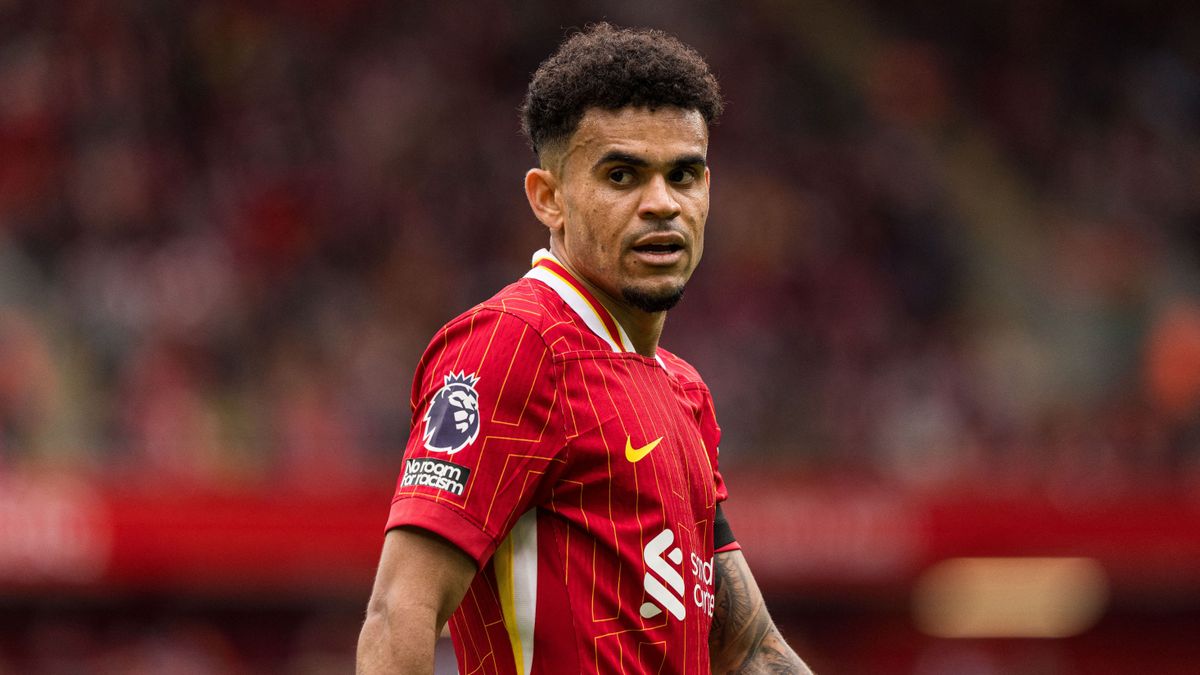 Szitokáradat zúdul a Liverpool sztárjára, aki Diogo Jota temetése helyett bulizni ment