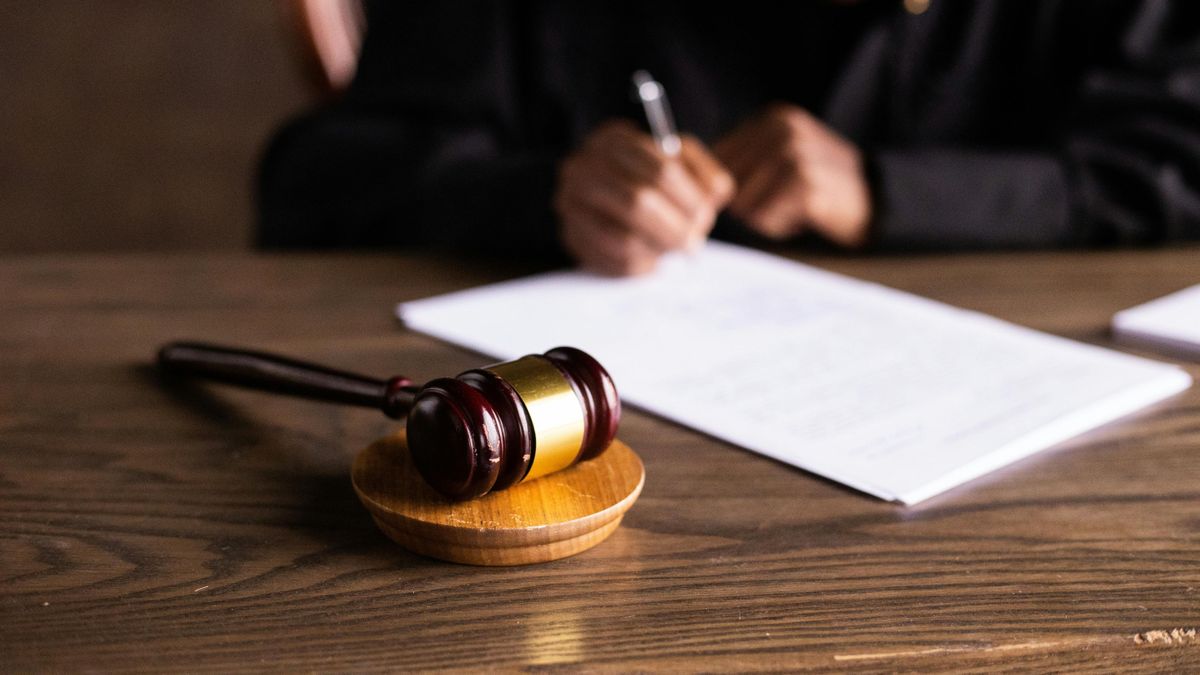 Besúgórendszert üzemeltethet az Átlátszó, a felelősök akár 15 év börtönt is kaphatnak