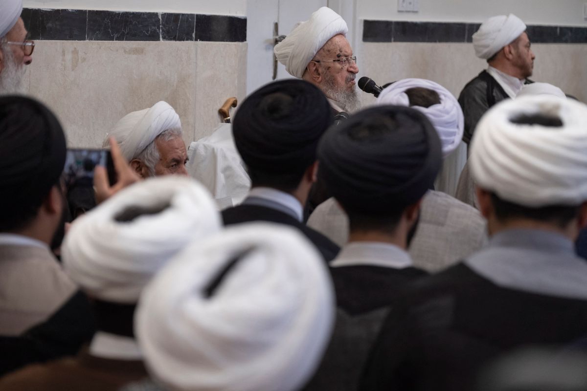Irán legfőbb ajatollahjai vallási indokkal halálra ítélték Trumpot. A fatva nyomán többmilliós vérdíjat is kitűztek az amerikai elnök fejére.
