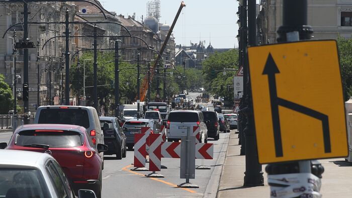 20250701 budapest felujitasok miatt dugok alakulnak ki a kozlekedesben havran zoltan magyar nemezet