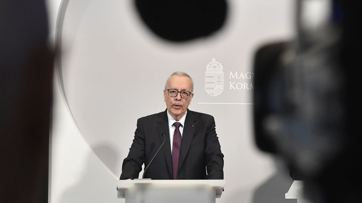 Bakondi György: Fokozódik a migrációs nyomás a déli határon