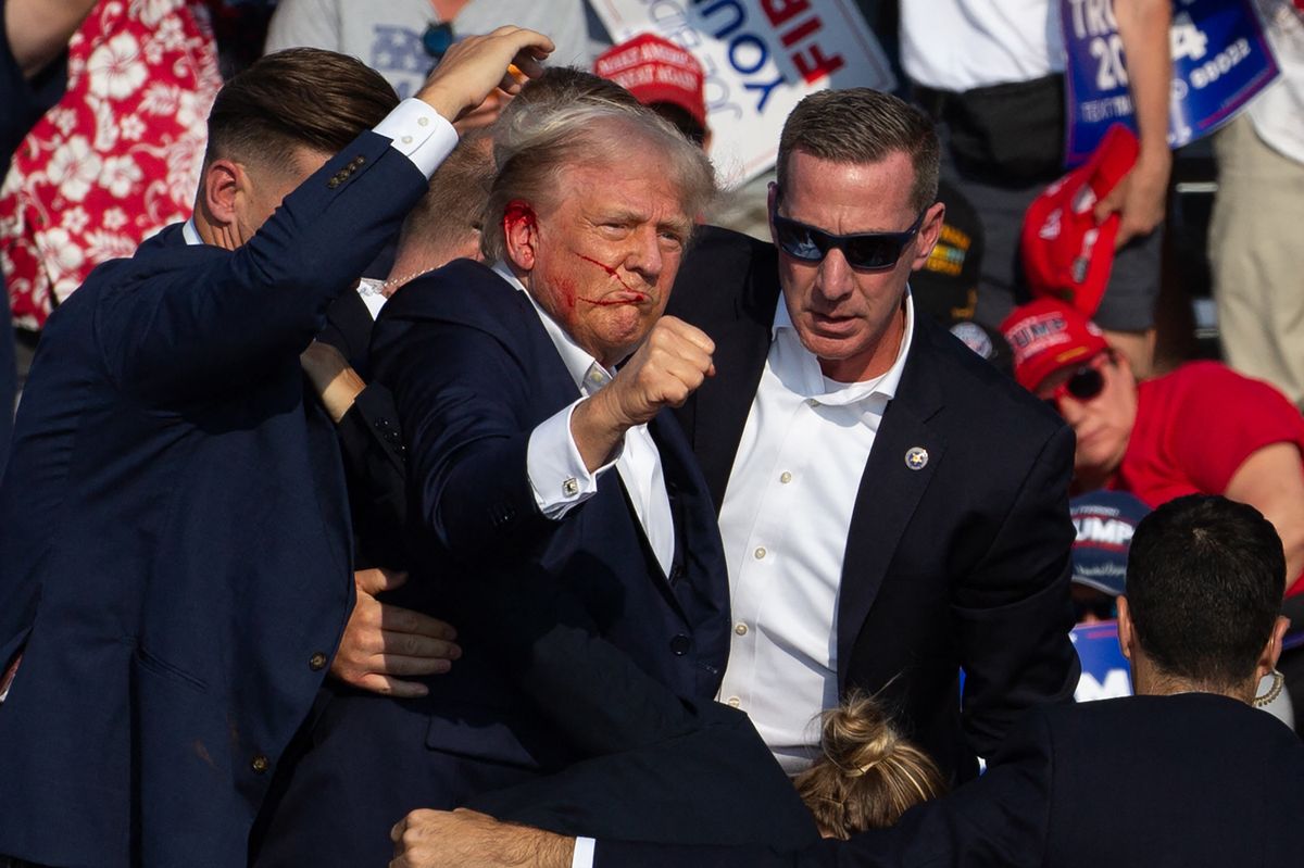 Túlélők emlékeztek vissza a Trump elleni merényletkísérletre