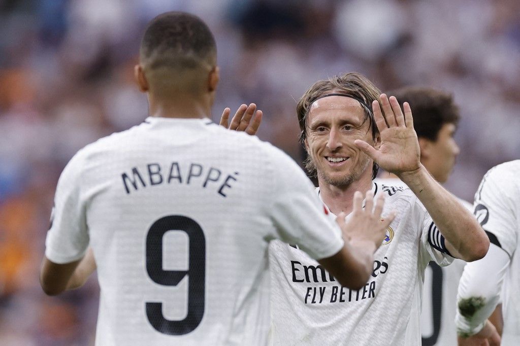 Kylian Mbappé eddig 9-es mezben játszott, most megörökli Luka Modrictól a 10-es mezt a Real Madridnál. Üzleti szempontok döntöttek