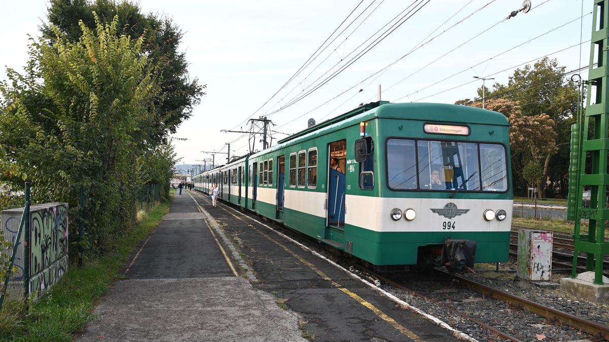Csütörtökön tetőzik a hőség, a MÁV vizet oszt