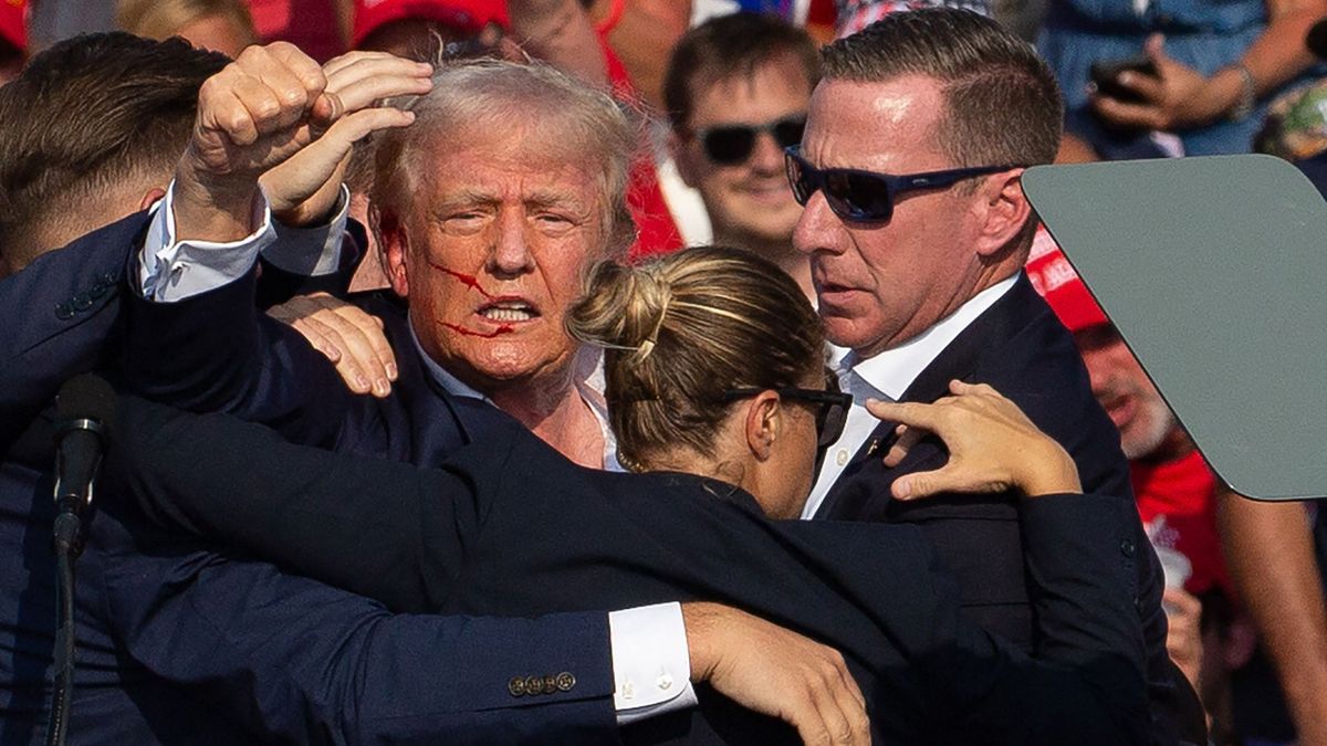 Megszólaltak a túlélők a Trump elleni merénylet évfordulóján + galéria