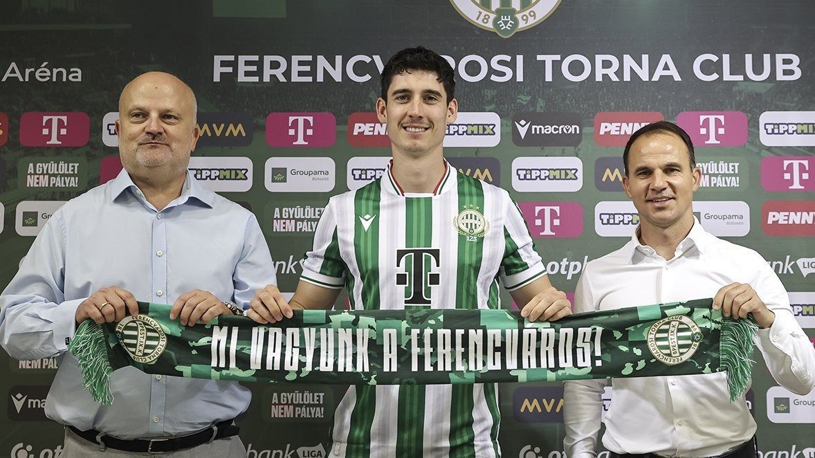 Callum O'Dowda (középen), az FTC legutóbbinyári szerzeménye is elutazott az ausztriai edzőtáborba, Robbie Keane, Callum O'Dowda (középen) az FTC hetedik nyári szerzeménye.