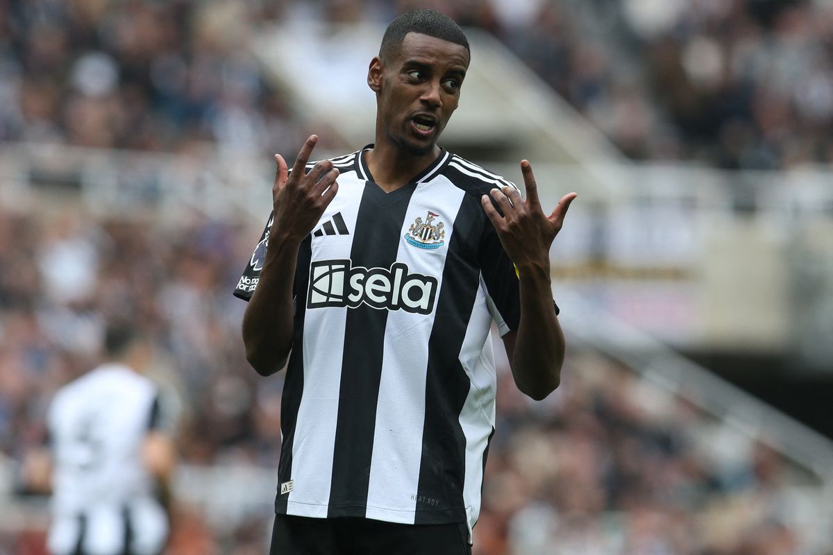 Alexander Isak marad Newcastle-ben, de a Liverpoolnak van B-terve