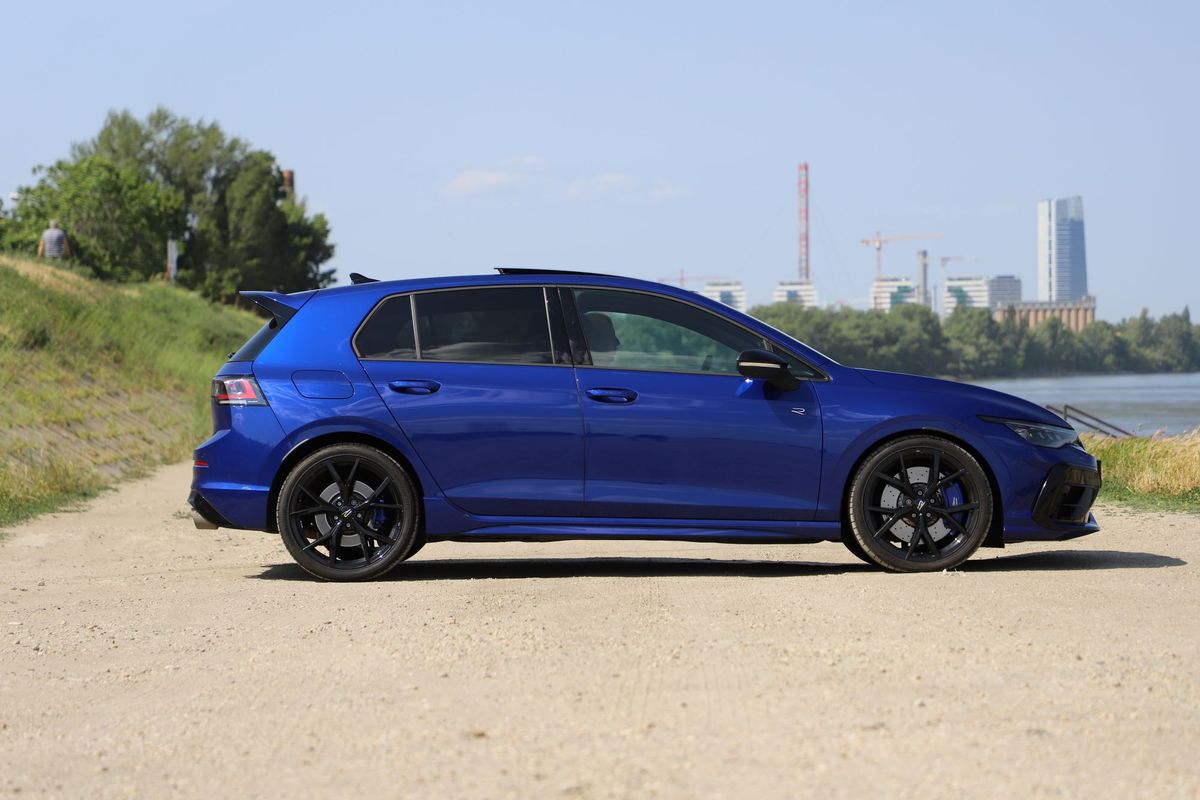 Volkswagen Golf R