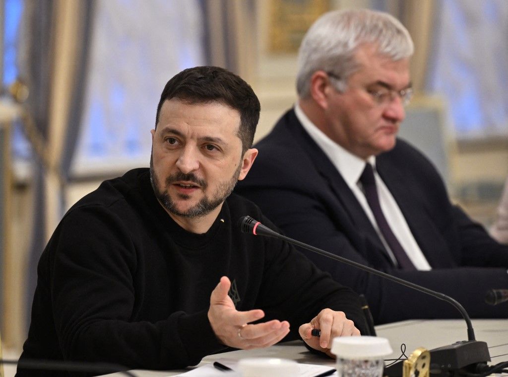 Volodimir Zelenszkij ukrán elnök és Andrij Szibiha Ukrajna külügyminisztere (Fotó: AFP)