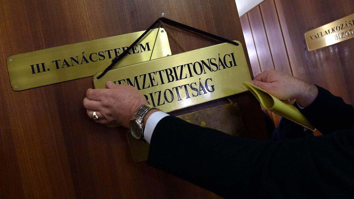 Kiderült, kiket környékeztek meg az ukrán kémek
