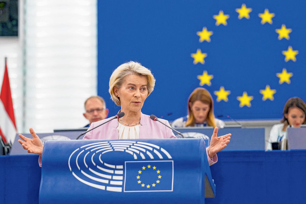 (FILES) European Commission President Ursula von der Leyen gives a speech during a plenary session at the European Parliament in Strasbourg on July 9, 2025. The European Parliament on July 10, 2025 voted down a no-confidence motion against EU chief Ursula von der Leyen, initiated by the far right over her handling of Covid vaccine contracts. (Photo by Jean-Christophe VERHAEGEN / AFP)