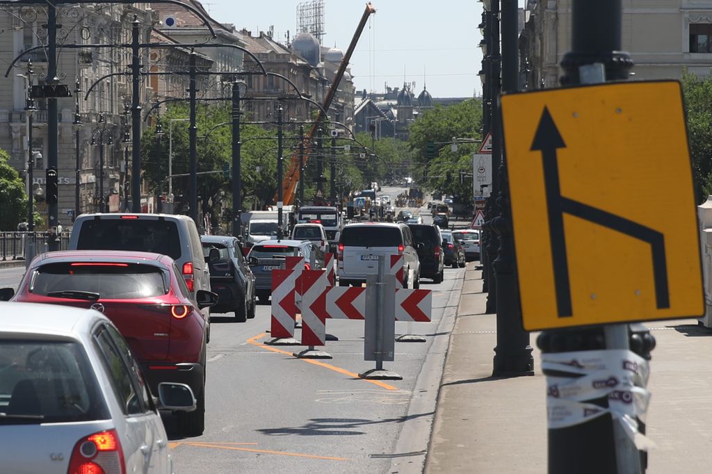 20250701 budapest felujitasok miatt dugok alakulnak ki a kozlekedesben havran zoltan magyar nemezet