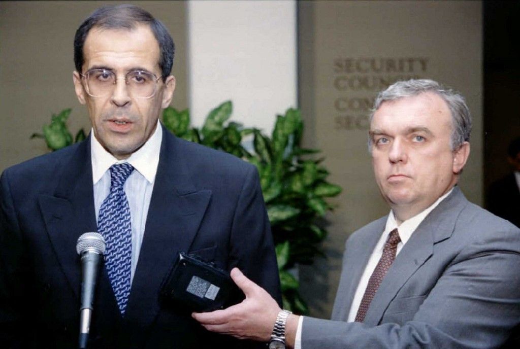 Russian Ambassador to the United Nations, Sergei Lavrov(L) and his Council Evgueni Menkes(R) talk to the press 30 August at the United Nations after the UN Security Council met in closed session to discuss NATO airstrikes against Bosnian Serbs. Russian President Boris Yeltsin condemned what he called NATO's cruel attack against Bosnian Serbs. AFP PHOTO (Photo by JON LEVY / AFP)