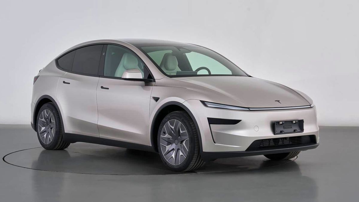 A Model X babérjaira tör a Model YYY