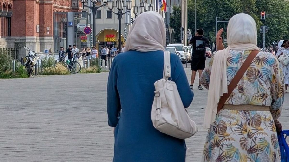 Milliomos menekült család fosztotta ki Ausztriát