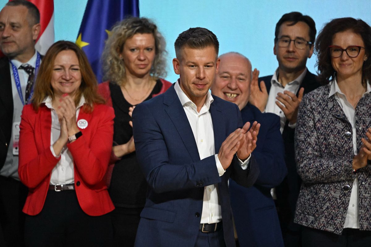 A Tisza Párt EP-képviselői rendre Brüsszel álláspontját támogatták. Magyar Péter hallgat, a dokumentumok viszont beszélnek.