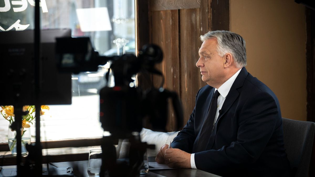Orbán Viktor: Ők Ukrajna pártján állnak, mi maradunk Magyarországén + videó