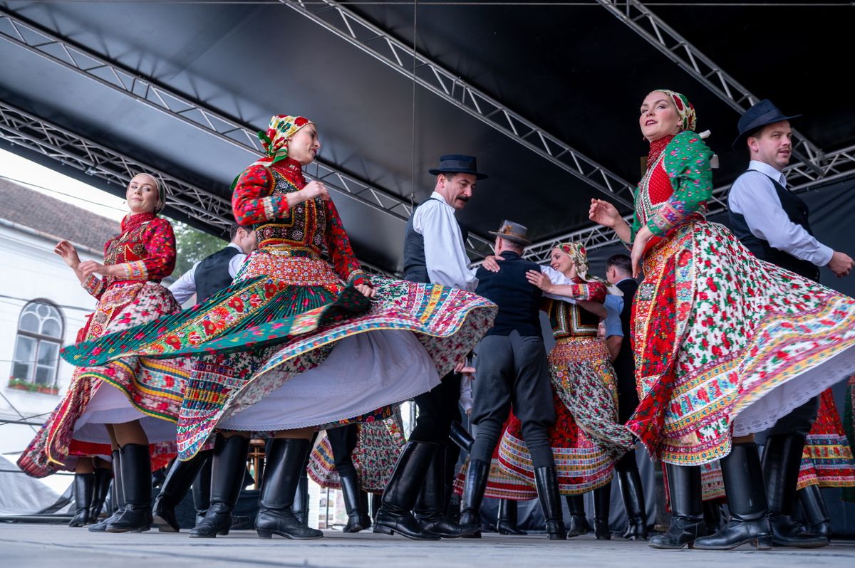 A Magyar Nemzeti Táncegyüttes lemondja szereplését, amennyiben a Kneecap fellép a Sziget fesztiválon
