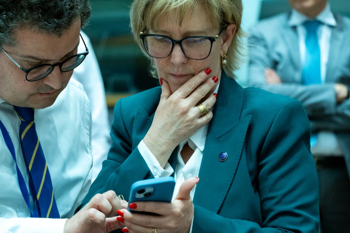 Maria Luís Albuquerque uniós biztos szerint a sajtószabadság prioritás. Dömötör Csaba szerint ha az EP-ben médiaszabadságról szól a vita az valójában a liberális és baloldali vélemények monopóliumának védelméről szól