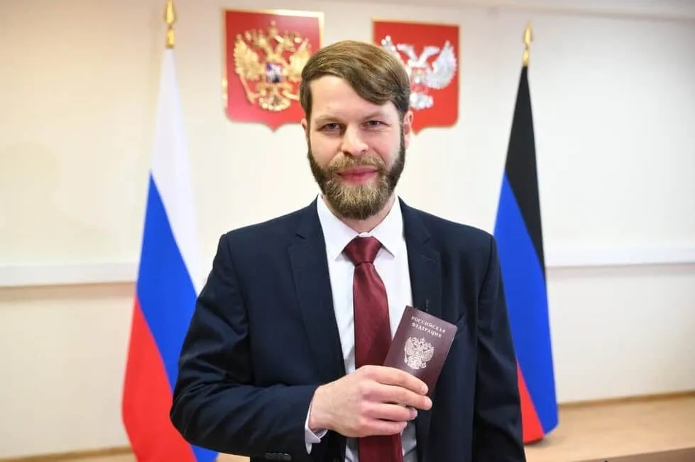 hírszerző