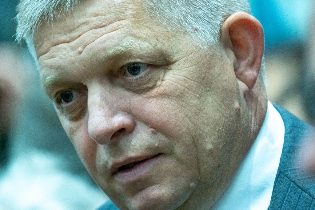 Miután Robert Fico kormánya nem állt be a sorba, most jogállamisági aggályokkal támadják
