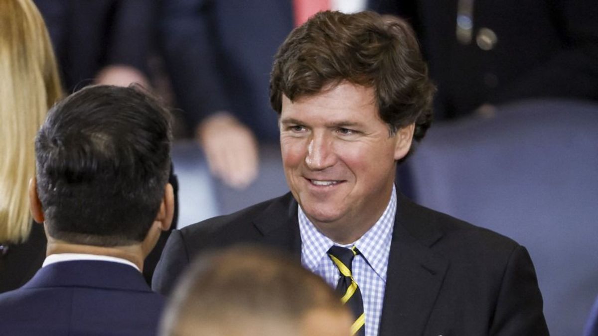 Tucker Carlson szerint Zelenszkij állatnak nézi az ukránokat