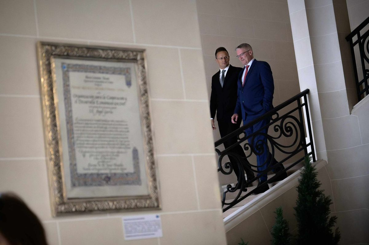 Szijjártó Péter az OECD főtitkárával tárgyalt