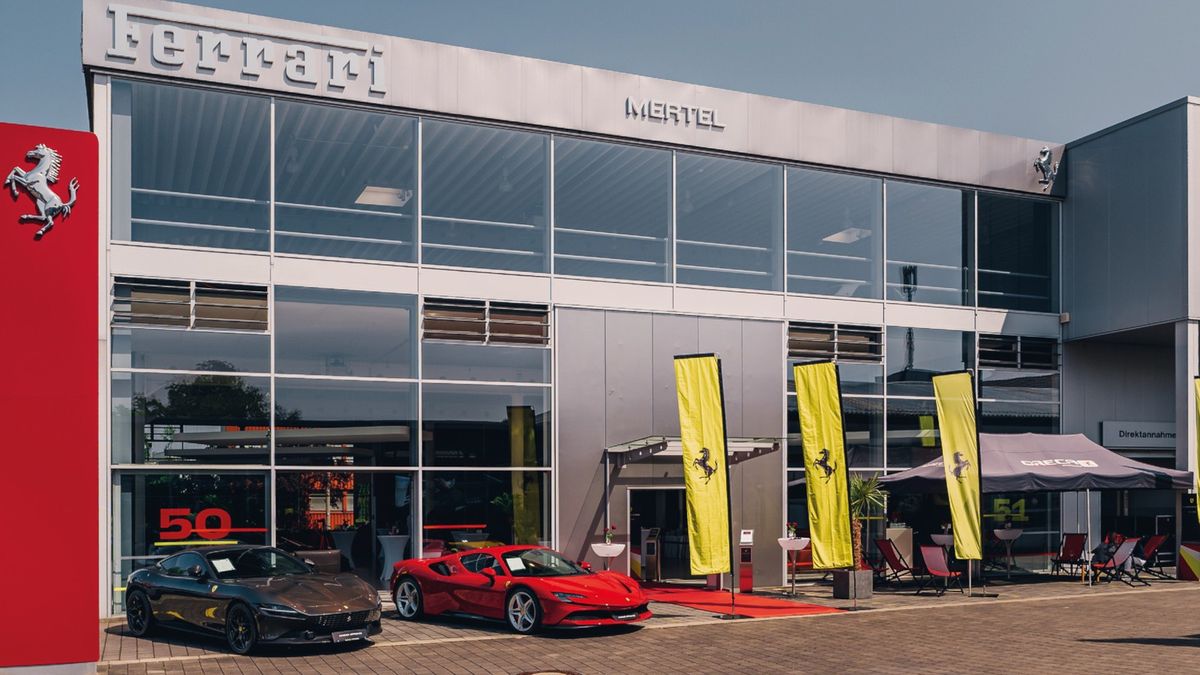 Száz+ millió eurót sikkasztott egy Ferrari-márkakereskedő