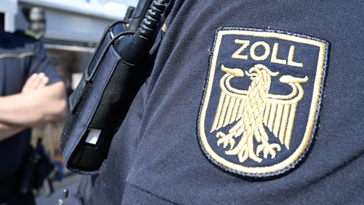 Elképesztő dolgot talált a vámhatóság a csempészeknél