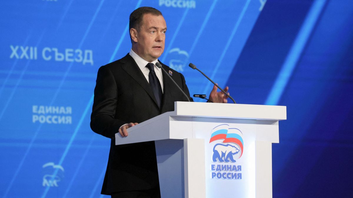 Dmitrij Medvegyev: Ideje lenne megrohamozni Brüsszelt