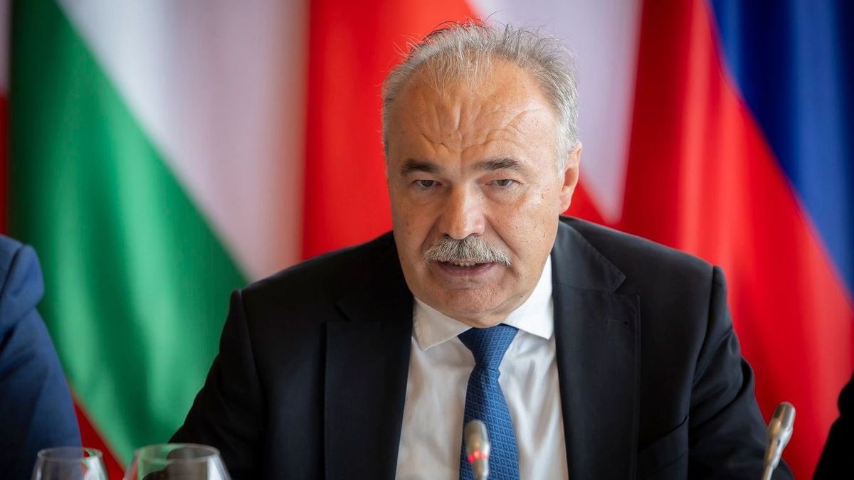 Az agrárminiszter sem hagyta szó nélkül a gazdák csimpánzhoz hasonlítását