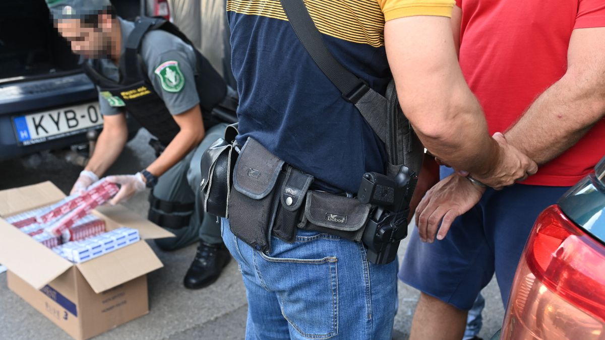 Óriási mennyiségű illegális dohányterméket foglaltak le a pénzügyőrök