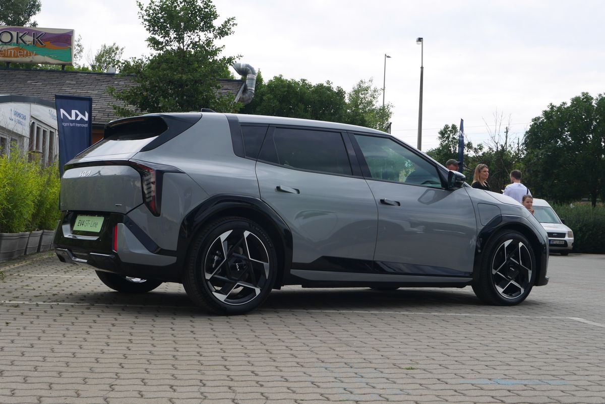 Kia EV4