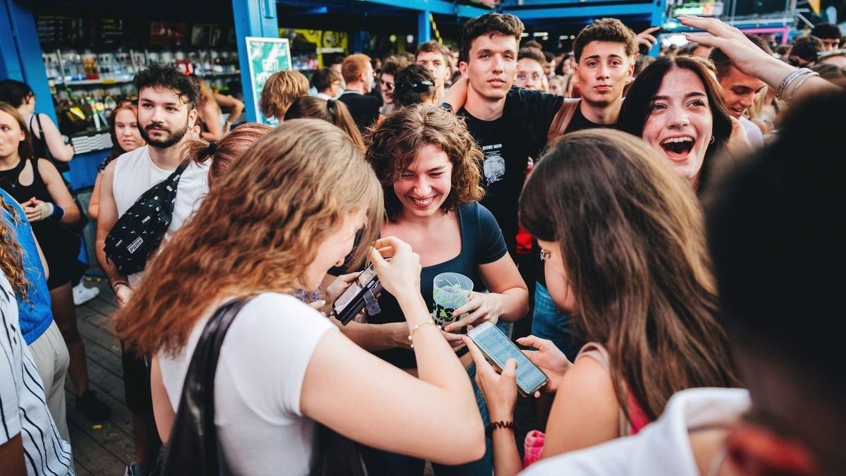 Rekordszámú gólya, sikeres fiatalok – ilyen volt az idei felsőoktatási felvételi