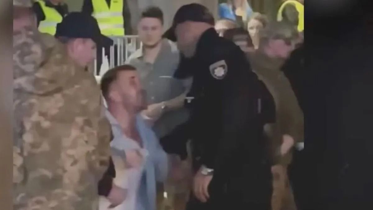 „Mindenki utálja ezeket a banditákat”