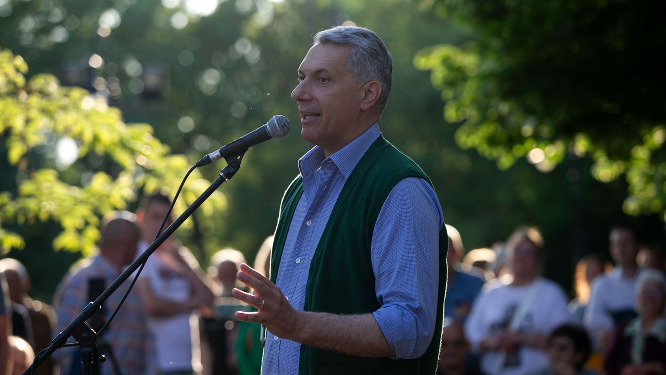 Lázár János, élő, fórum