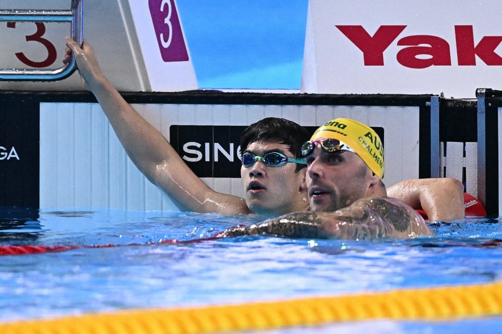 A kínai Pan Csan-le és a középdöntőben futamgyőztes Kyle Chalmers 100 gyorson a szingapúri úszó-vb-n