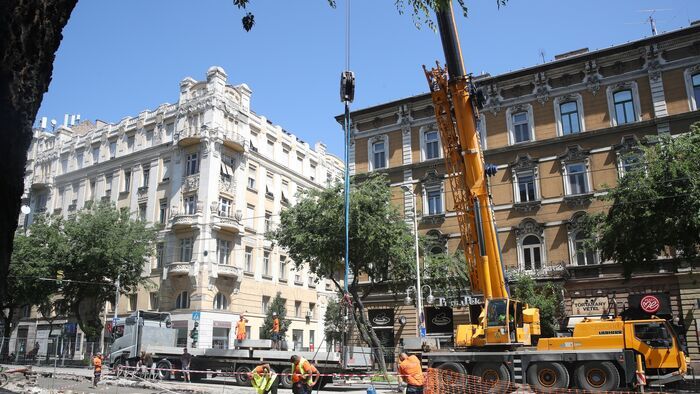 20250701 budapest felujitasok miatt dugok alakulnak ki a kozlekedesben havran zoltan magyar nemezet