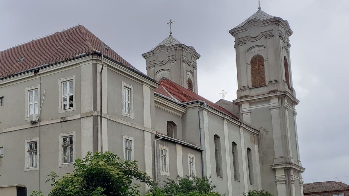 „Bezzegrománia” megtámadta a nagyváradi magyar premontrei örökséget
