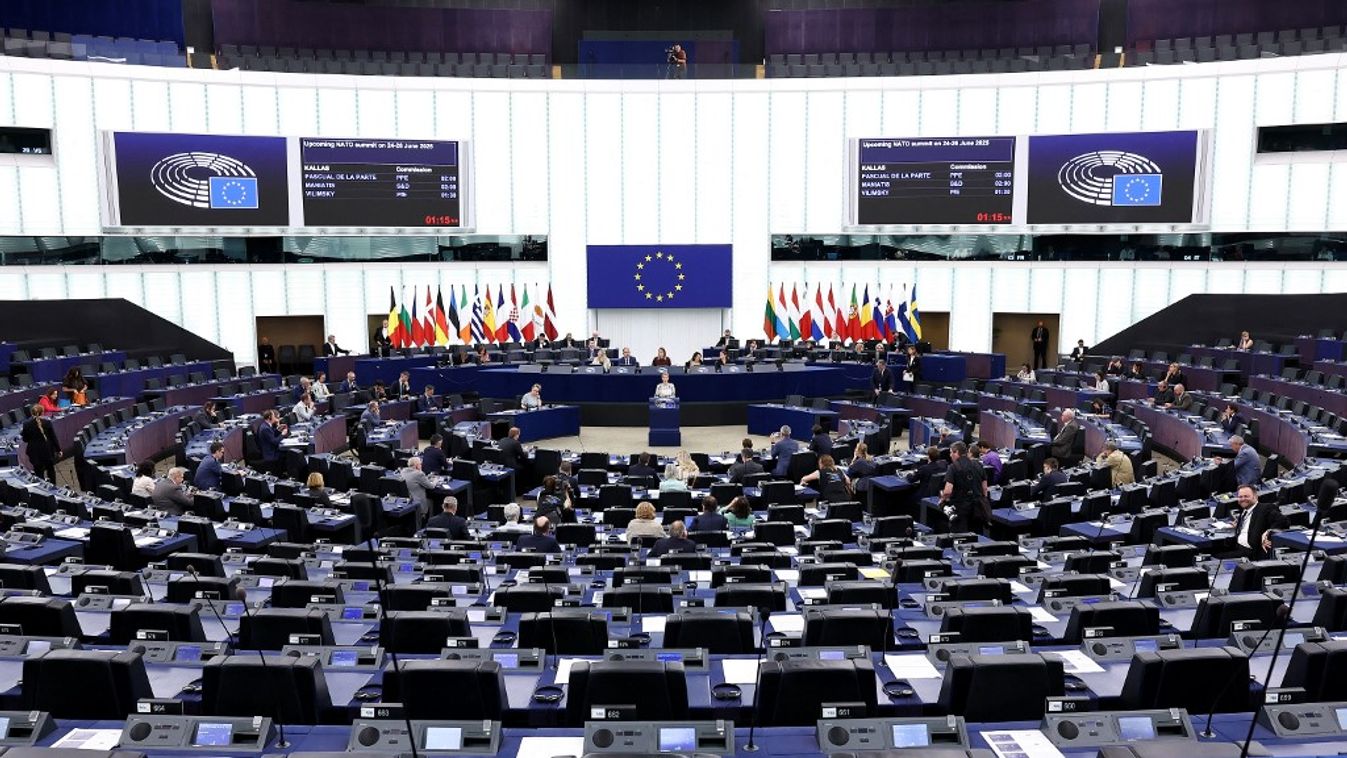Kaja Kallas, az Európai Unió külügyi és biztonságpolitikai főképviselője felszólal a június 24-25-i hágai NATO-csúcstalálkozó előkészületeiről szóló vitán az Európai Parlamentben Strasbourgban (Fotó: AFP)