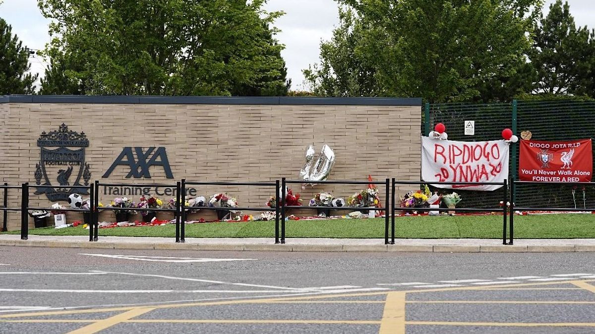 Így érkeztek meg ma a Liverpool játékosai az első edzésükre Diogo Jota halála után + videó