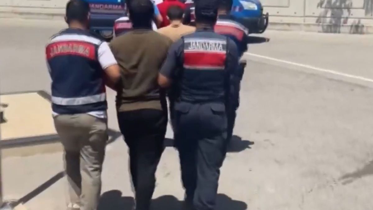 Törökország több mint száz iszlamista terroristát vett őrizetbe