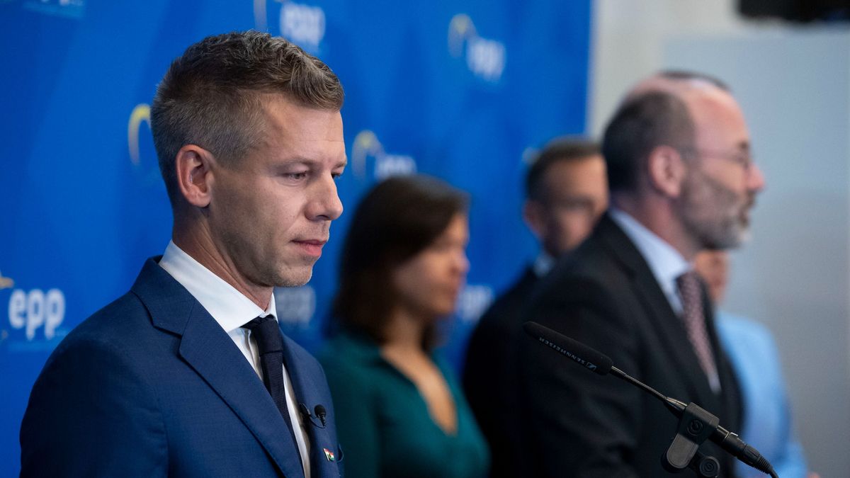 Mérlegen Magyar Péterék egy éve: a Tisza Brüsszelből is csak hazánkat támadta