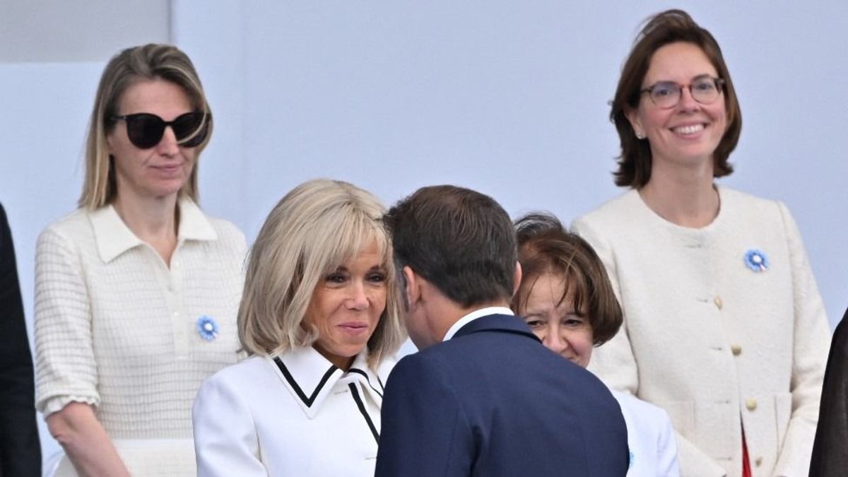 Macron felesége, Brigitte férfi?