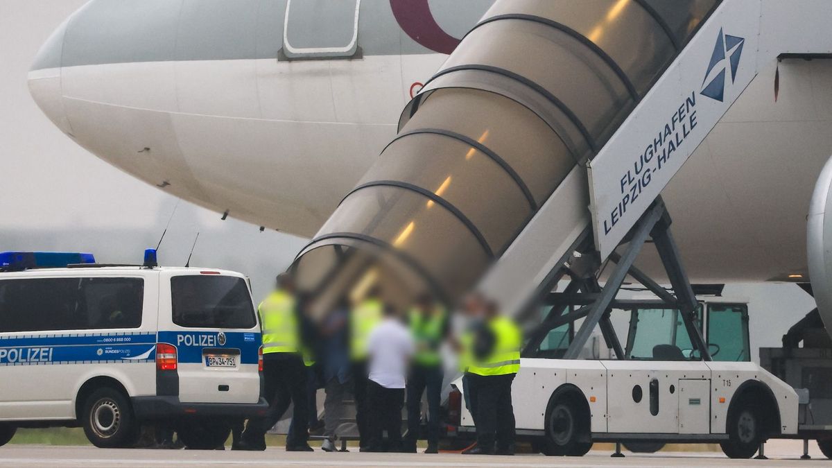 Németország folytatja a migránsok kitoloncolását