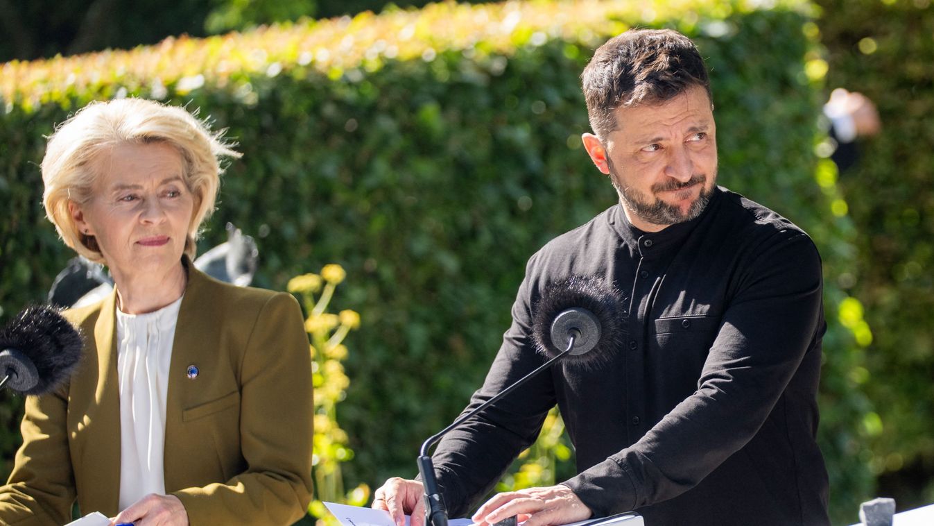 Ursula von der Leyen, az Európai Bizottság elnöke és Volodimir Zelenszkij ukrán elnök