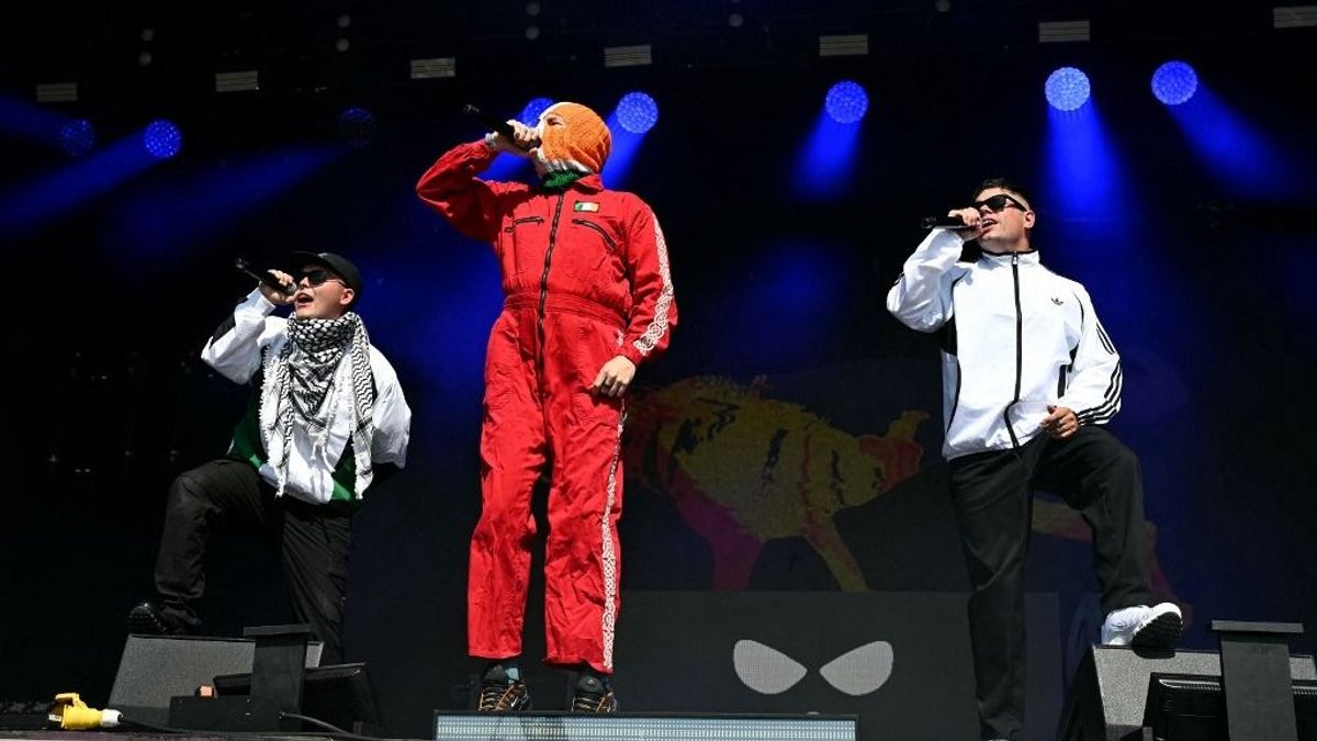 Most már világos miért ragaszkodott  az antiszemita Kneecap fellépéséhez a Sziget