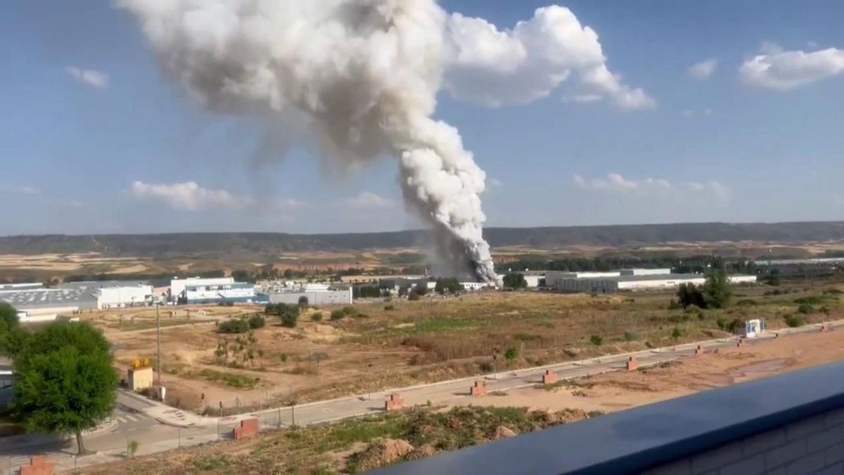 Súlyos figyelmeztetést adtak ki: mérgező gáz terjedhet + videó