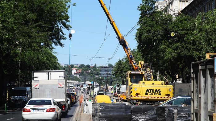 20250701 budapest felujitasok miatt dugok alakulnak ki a kozlekedesben havran zoltan magyar nemezet