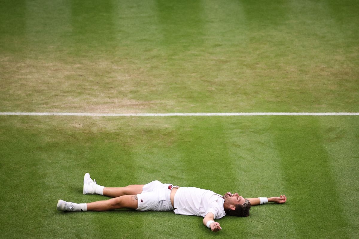 Cameron Norrie győzelme után elterült a pályán